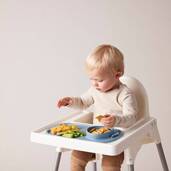 B.Box Roll & Go - Silikonowa mata BLW z talerzykiem do nauki samodzielnego jedzenia dla dzieci, błękit, OUTLET